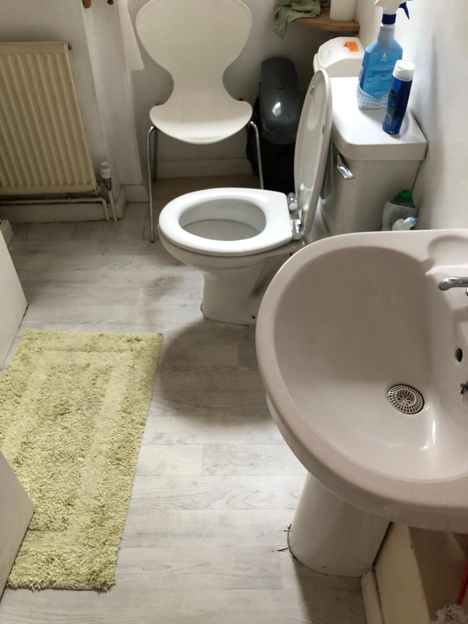 An Extra Large Room With Patio & Own Front Entrance Rotherham Rawmarsh Exterior photo